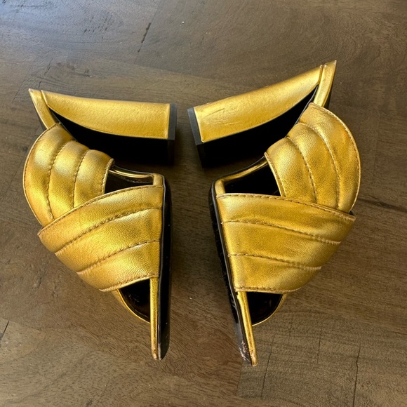 GUCCI Metallic Nappa Webby Leather Crossover Heel Slide Sandals 38.5 Oro Vecchio - Picture 6 of 12